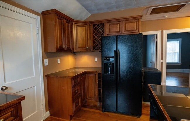 Photo - 304 Waterman Ave