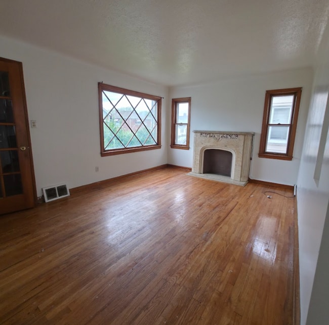 Photo - Multi Family Home 3 Bedroom and 1 Bath For Rent