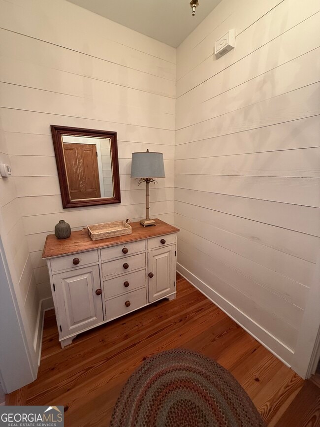 Photo - 711 Wheeler St