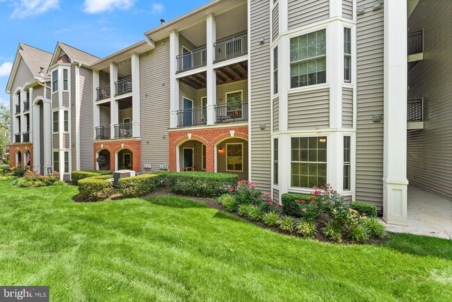 Building Photo - 20453 Chesapeake Square Unit 103 Rental