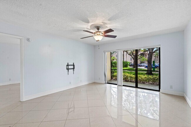 Photo - 204 Foxtail Dr Unit F1