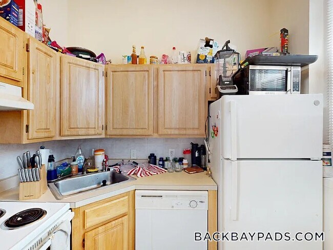 Photo - 277 Marlborough St Unit CH