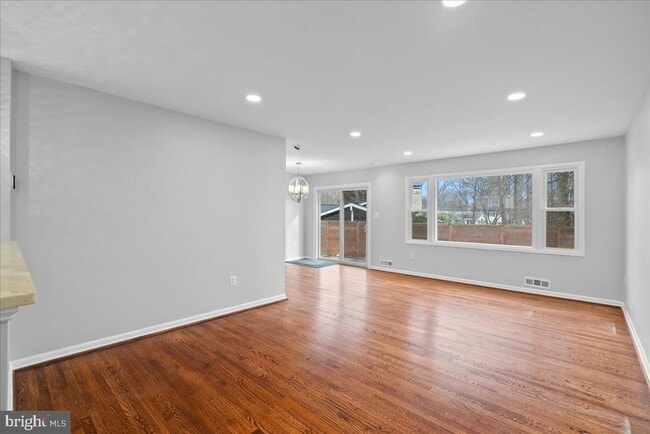 Building Photo - 7845 Brompton St