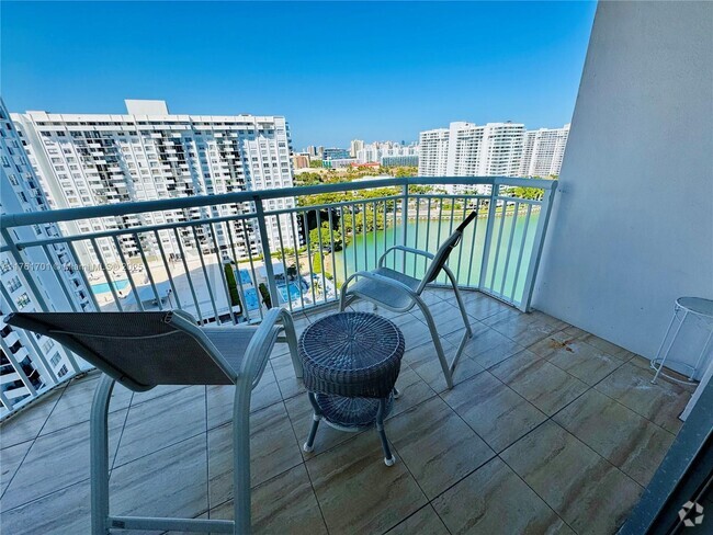 Building Photo - 18071 Biscayne Blvd Unit 1802 Rental