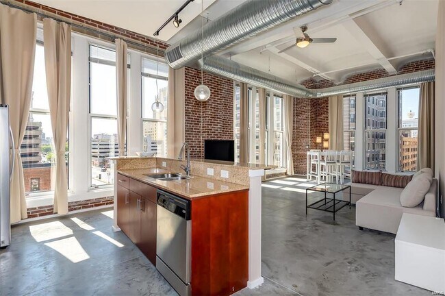 Photo - 1136 Washington Ave Unit 407