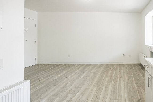 Photo - 630 Cummings Ave Unit 104