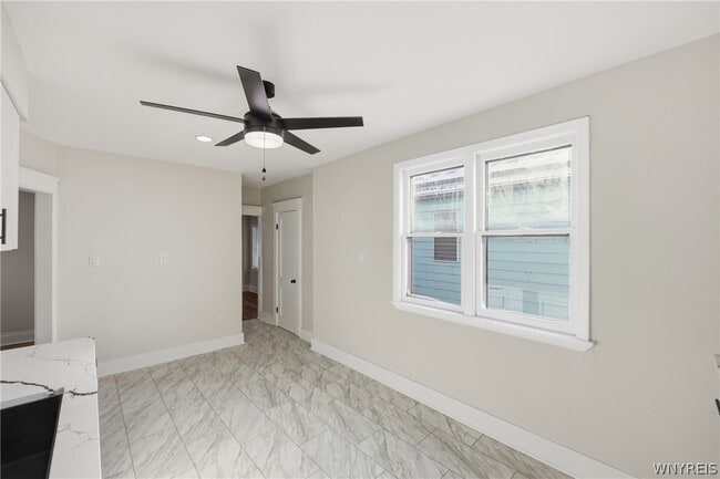 Photo - 36 Krakow St