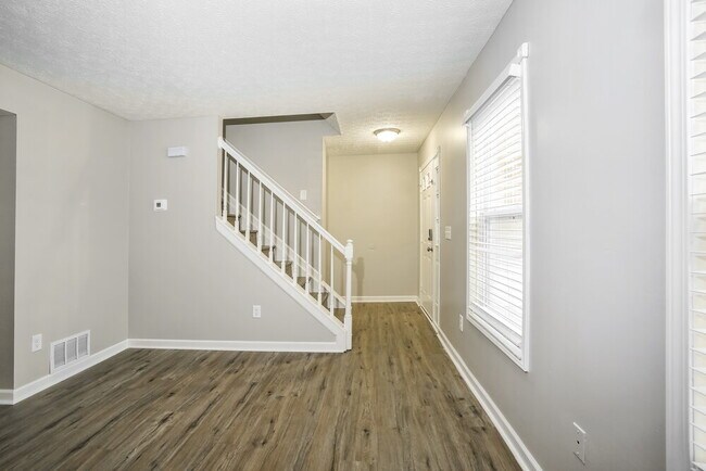 Photo - 2656 Willowgate Rd