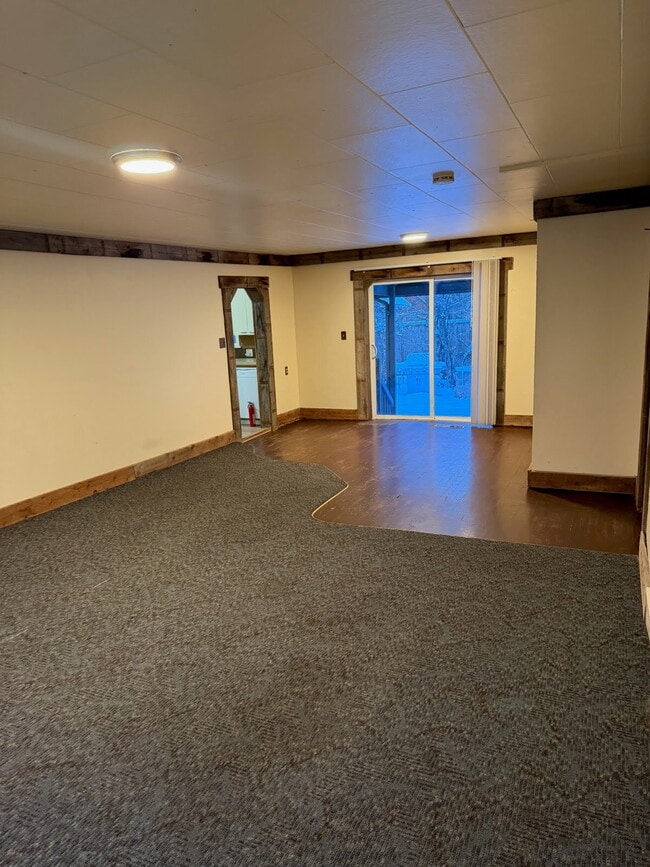 Building Photo - 424 N Rouse Ave Unit 1