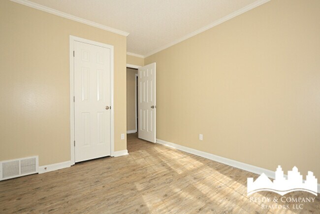 Photo - 6718 Bent Tree Ave