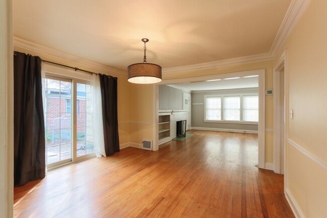 Photo - Spacious & Updated in Brookside! ALL appliances included!