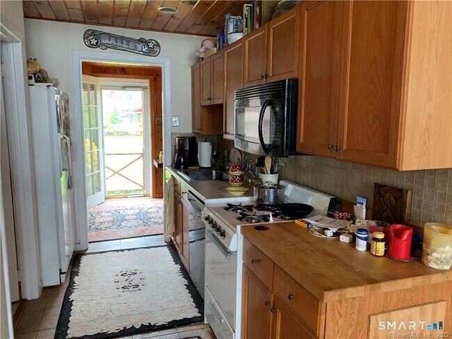Photo - 130 Cove St