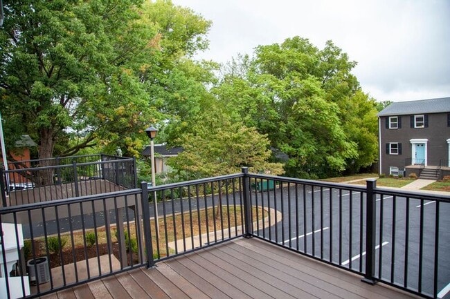 Building Photo - 1000 Monticello Rd Unit # 202 Rental