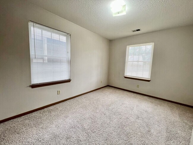 Photo - Pre-Leasing for 26/27 School Year