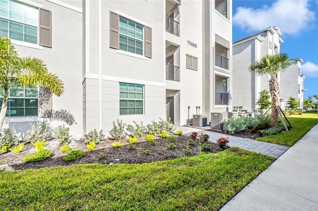 17655 Opal Sand Dr Unidad 402