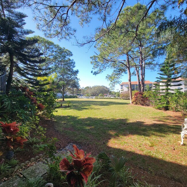 Photo - 14 Mariner Dr