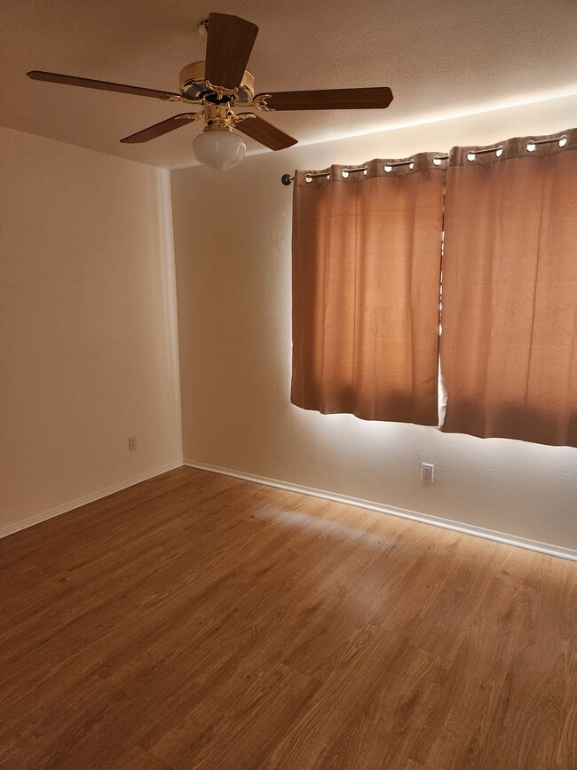 Photo - 14404 N 57th Dr Rental