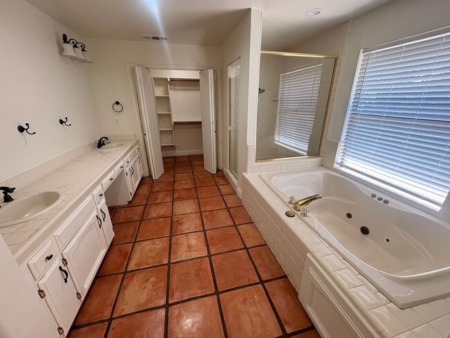 5339 W Sweet Ct
