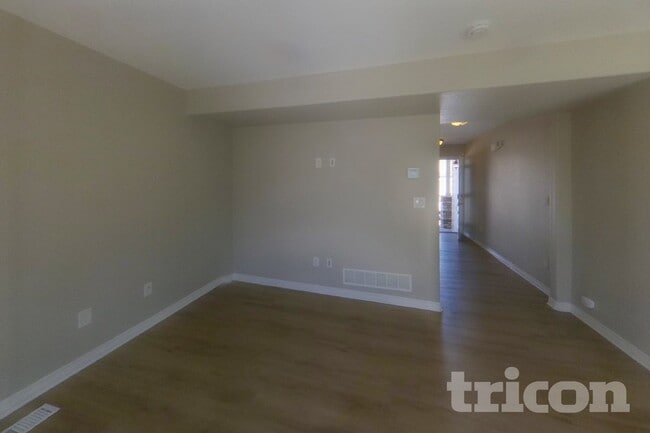 6783 Galpin Dr