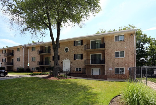 Dunhill South Apartments