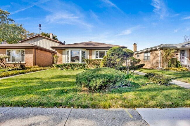 Building Photo - 9410 Lawler Ave Rental