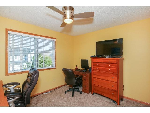 Photo - Updated end unit townhome in Shakopee *3 B...