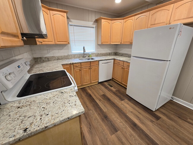 Photo - Room in House on Lucky Ct