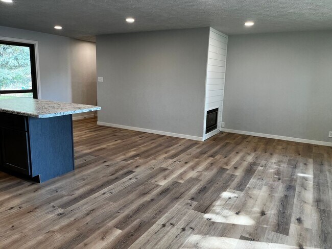 Photo - 3 Bed/1 Bath Ranch for rent in Brandon!