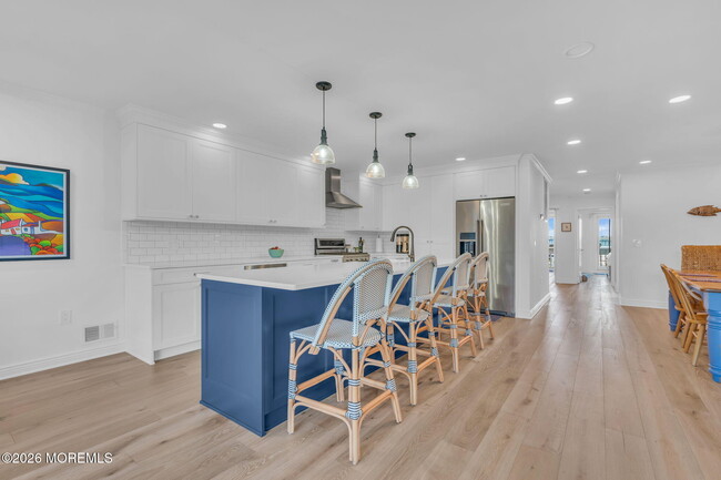 118 Ashley Ave