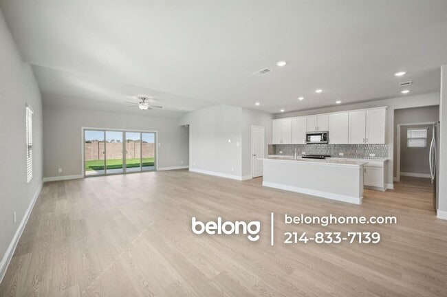 Photo - 611 Marigold Hl Wy