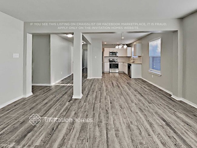 Photo - 210 Creek Point Ln