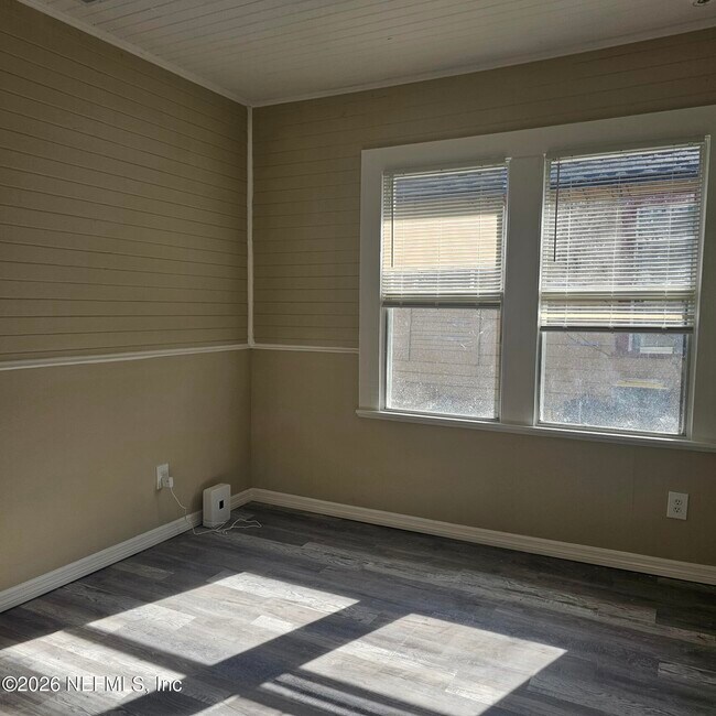 Photo - 7114 Edge St