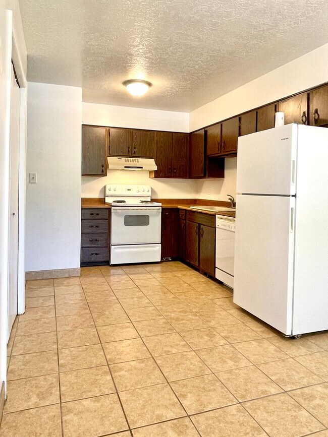 Photo - 222 N Pingree Ave Unidad GB 222 #3