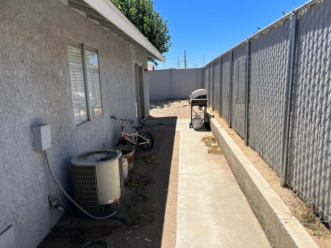 Photo - 13910 Juniper St Unit A