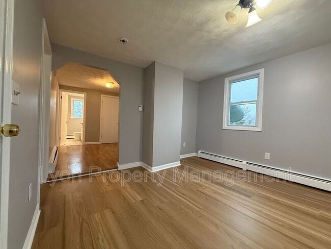 Photo - 26 Carlton St Unit 2nd floor