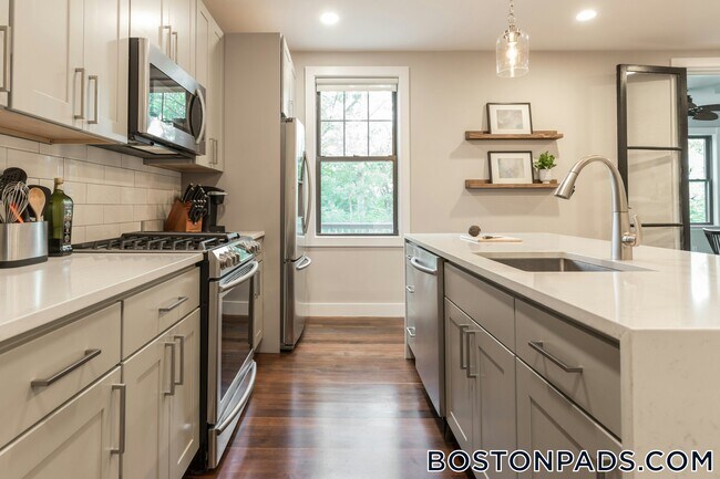 Photo - 65 Beech Glen St Unit 1