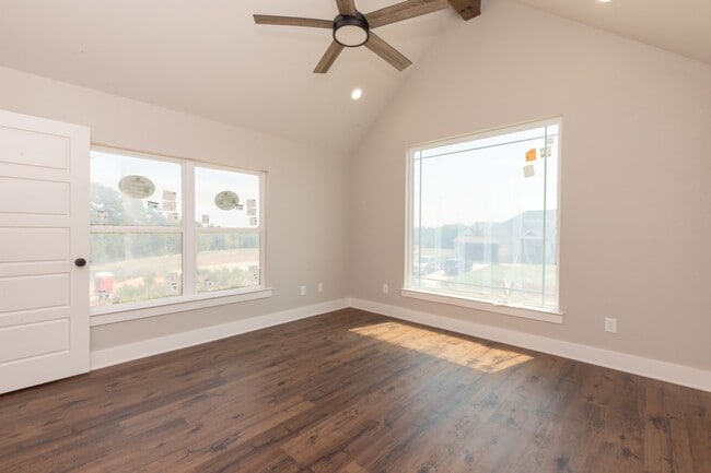 Photo - 16317 Rainier