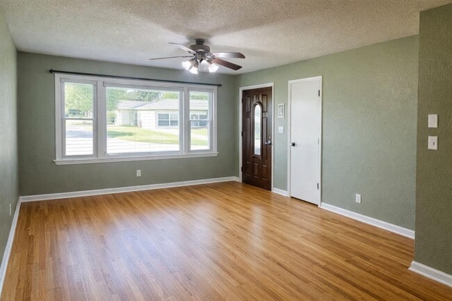 Photo - 2216 Downing St