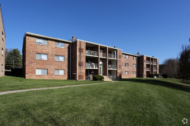 Eagle Stream Apartments - Eagle Stream Apartments