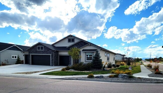 Photo - HUGE FORMER MODEL HOME WITH 4-CAR GARAGE!