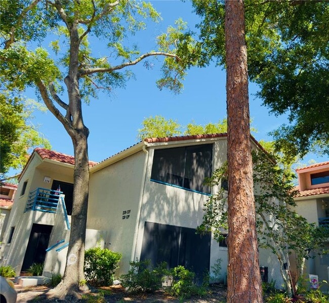 Building Photo - 1000 Winderley Pl Unit 128