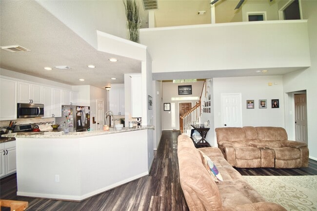 Photo - 10403 Village Lake Dr