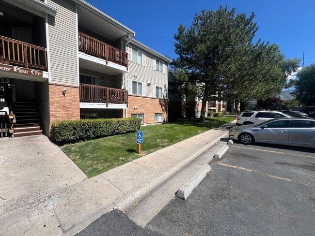 Photo - 857 Meadow Pine Ct