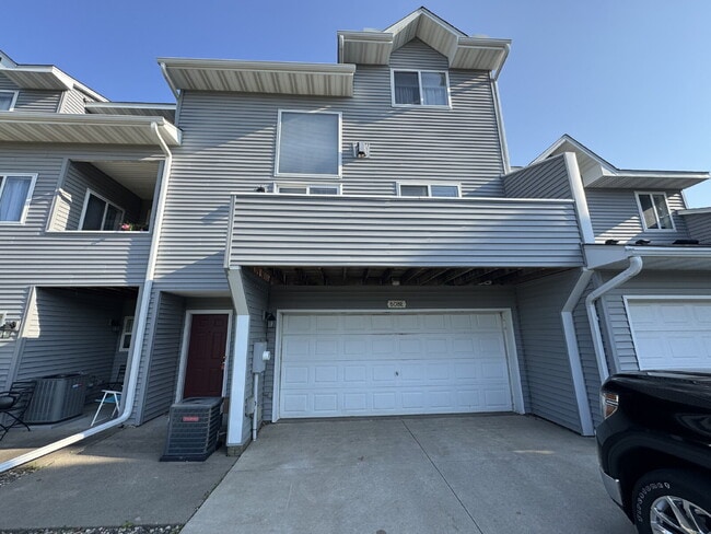 Building Photo - 608 Kingfisher Ln Unit E