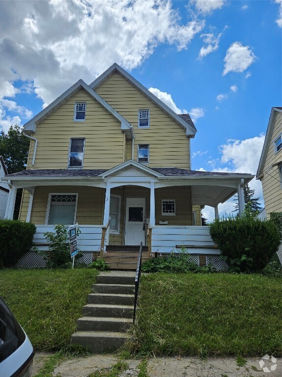 Building Photo - 3 Field St Unit 2 Rental