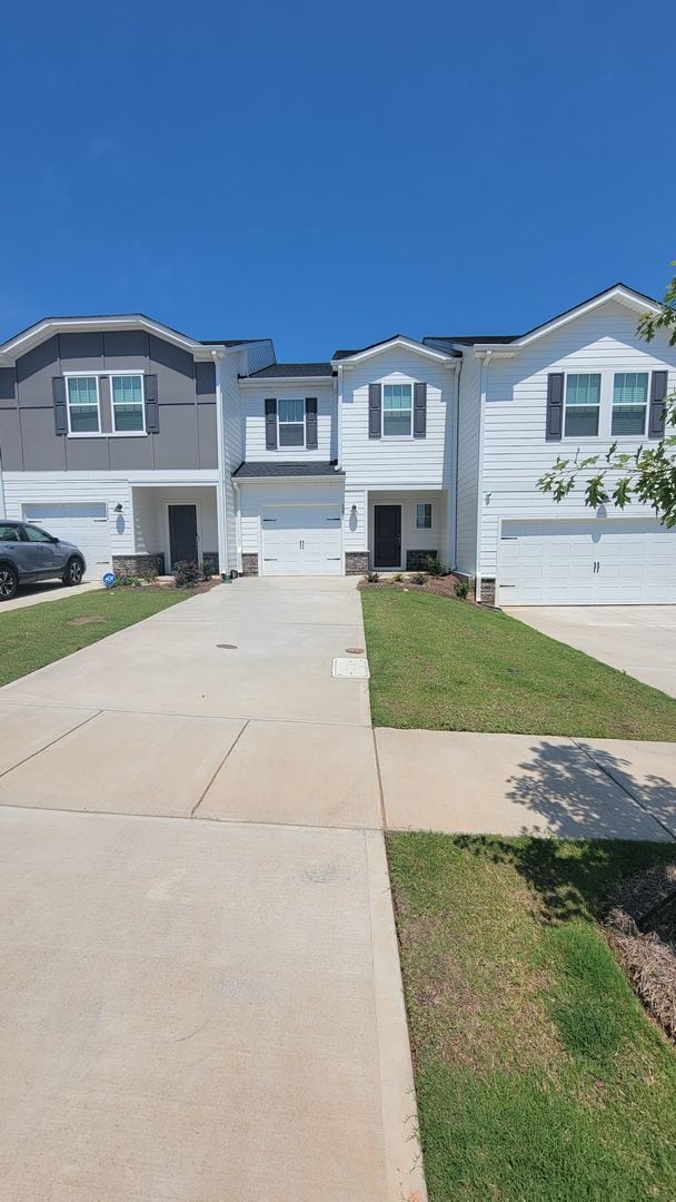 Building Photo - Energy-efficient townhome with 3BR/2.5BA Garage - Kannapolis