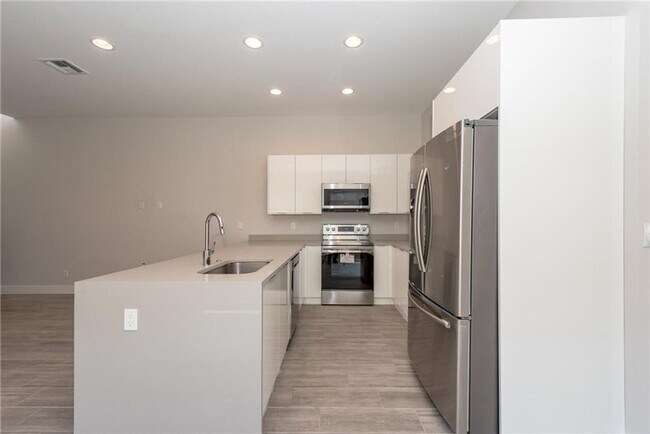 Photo - 1105 NE 2nd Ave