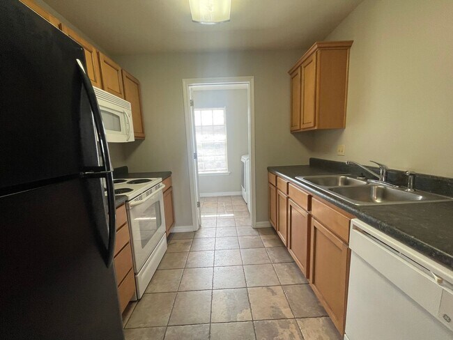 Photo - 3 Bedroom 2 Bath Apartment in Branson, MO Unit D