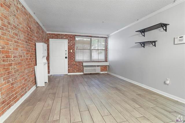 Building Photo - 3101 Highland Rd Unit 123 Rental