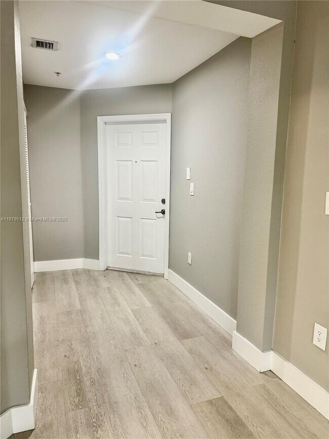 Photo - 11403 NW 89th St Unidad 209